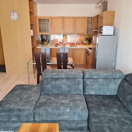 Cozy One Bedroom Apartment In City Center 탈린 외부 사진
